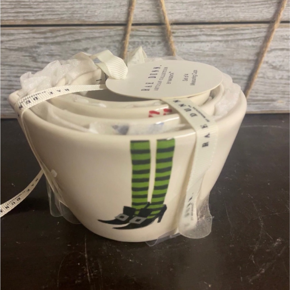 COPY - Rae Dunn measuring cups